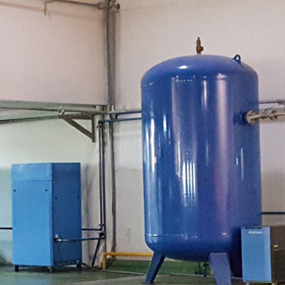 Dịch vụ vệ sinh bồn chứa bằng máy siêu cao áp
